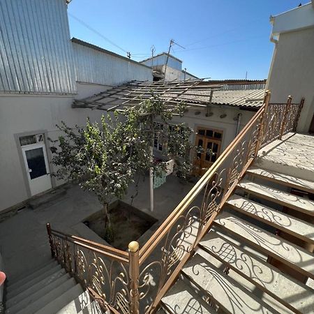 In Center Of Bukhara Family Guest House Mirg'Iyos Exterior foto
